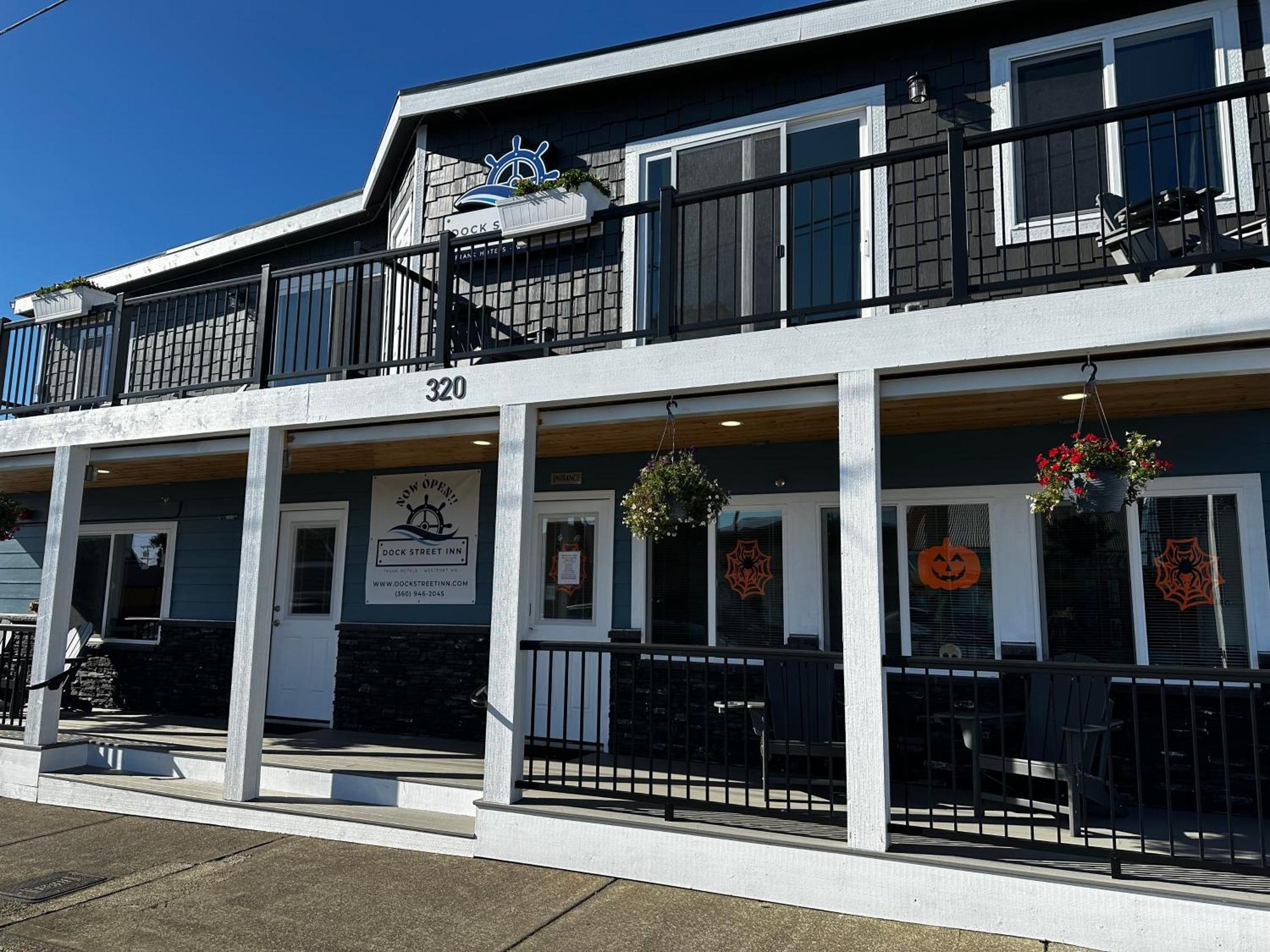 Dock Street Inn Westport Exterior foto